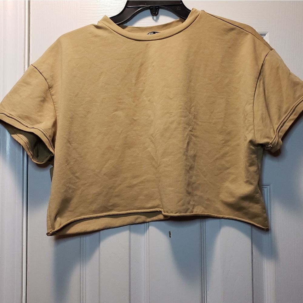 Solid Raw-cut Boxy cropped tee - Picture 2 of 6